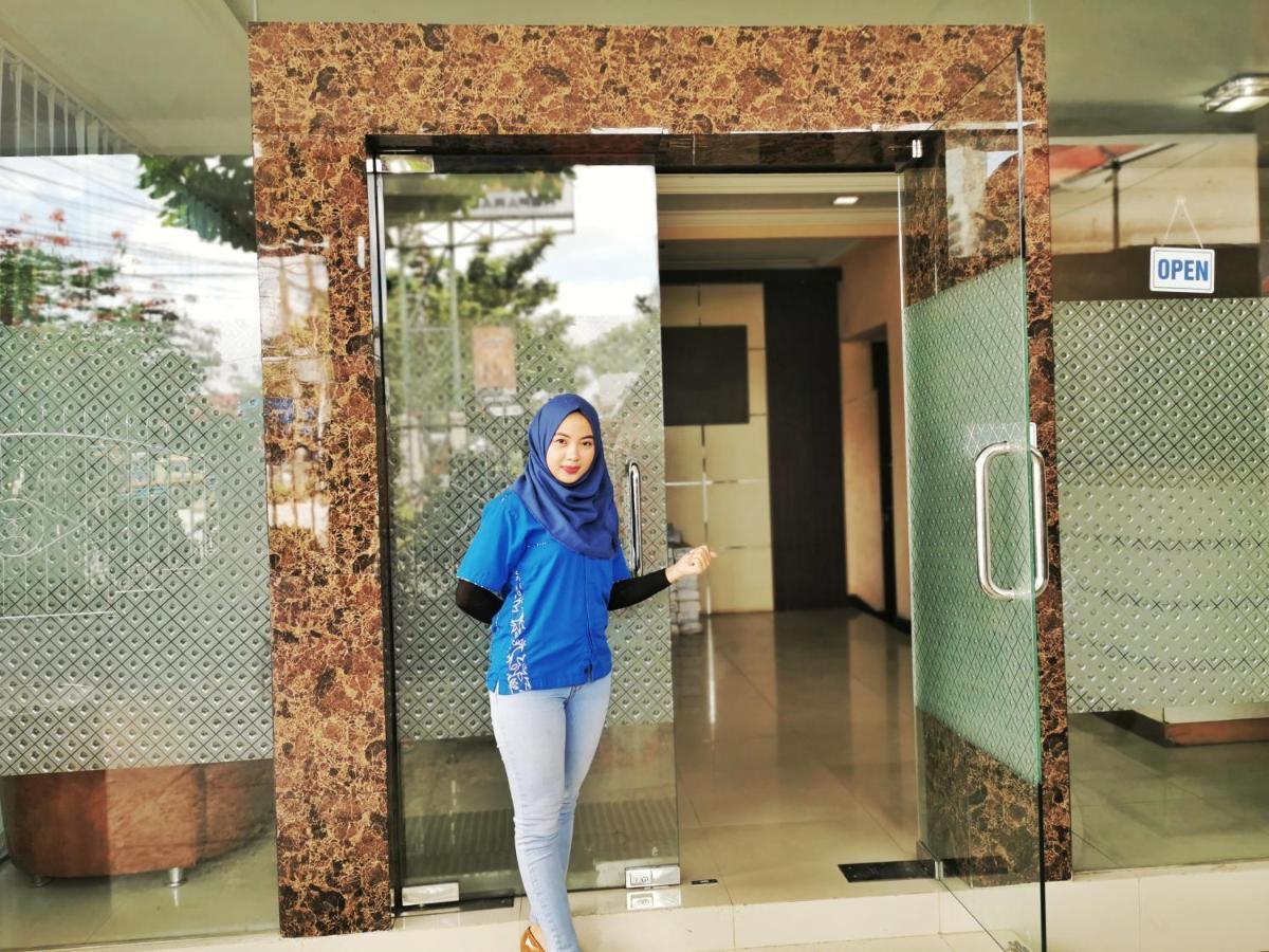 Oyo 822 Hotel Mukti Jaya Purwokerto Exterior foto